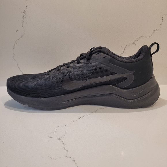 Nike Downshifter 12  Men's size 9US - Picture 2 of 12
